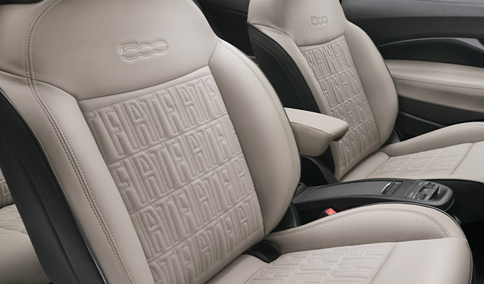 PREMIUM INTERIORS WITH SOFT TOUCH SEATS WITH FIAT MONOGRAM