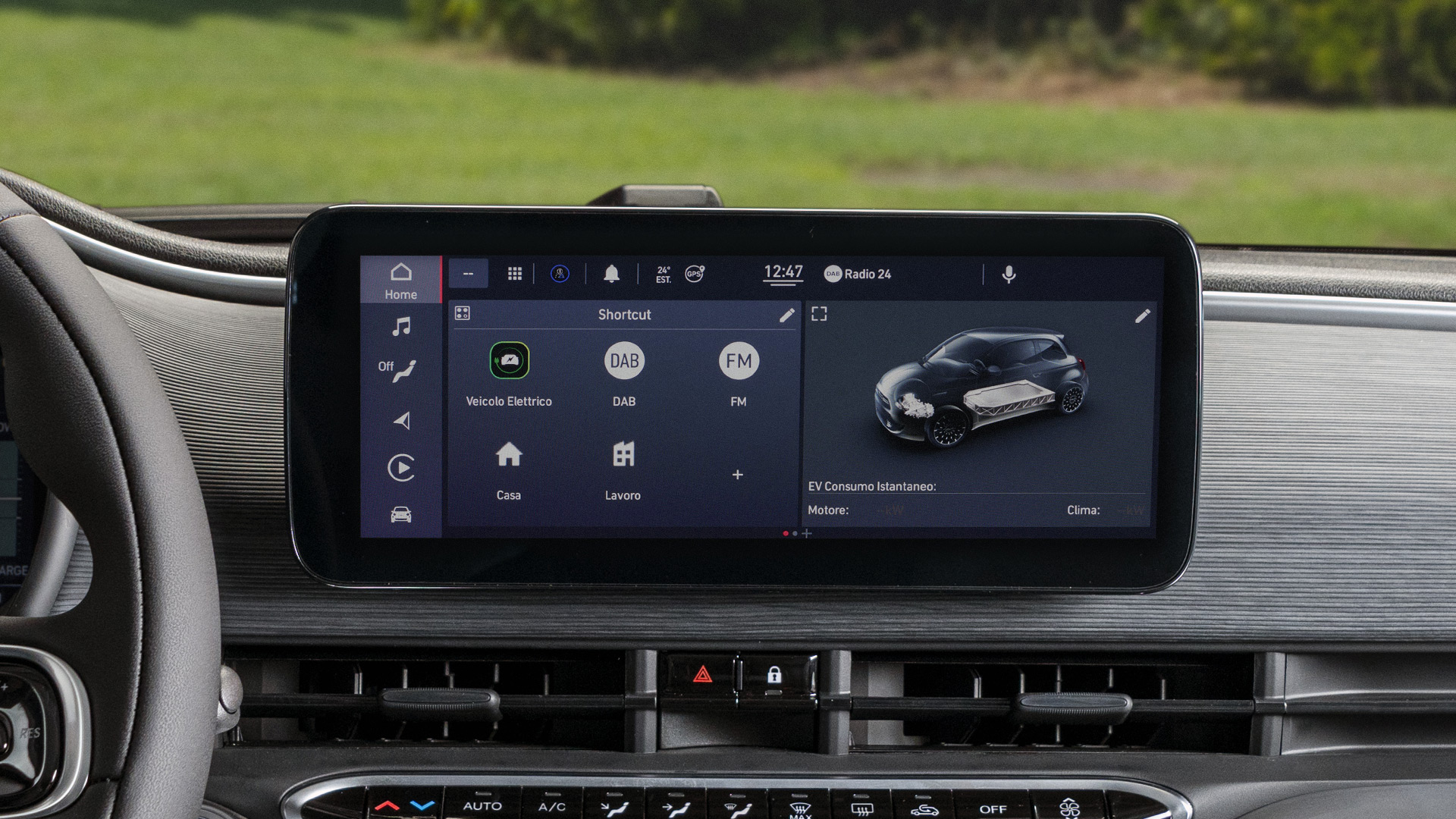10.25” INFOTAINMENT SYSTEM WITH NAVIGATION