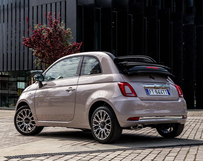 Fiat 500C hood
