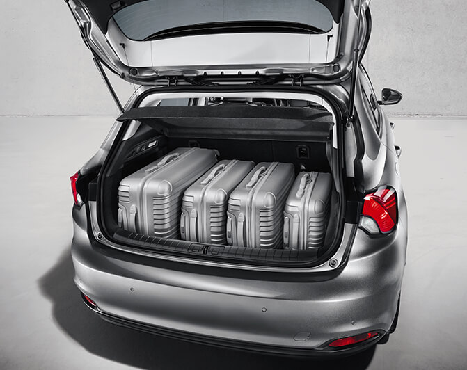 Fiat Tipo 5Porte hatchback, boot